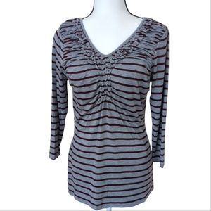 Willi Smith Heathered Striped Ruffle Striped Stretch Top LARGE Gray